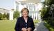 Merkel vor Kanzleramt Merkel vor Kanzleramt