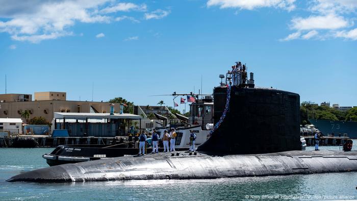 An American Virginia-class nuclear-powered submarine