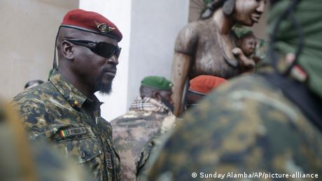 <div>Guinea's coup leaders try to keep investors happy</div>