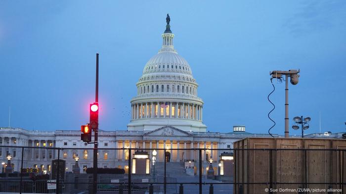 Капитолий - здание заседаний Конгресса США в Вашингтоне