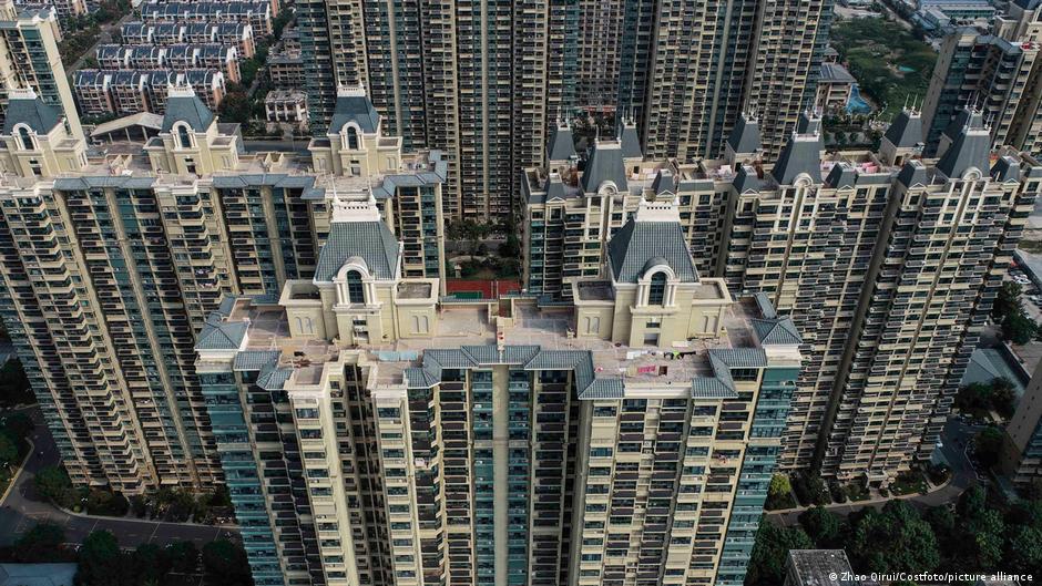 在中國，買房很長一段時間內都是穩賺不賠的事情 如今情況已經發生變化