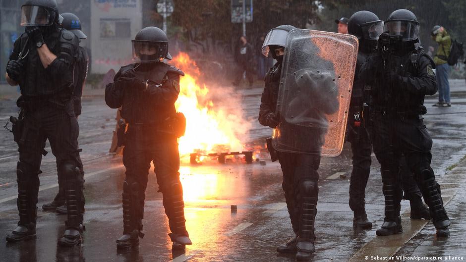 Randale bei Demonstration in Leipzig