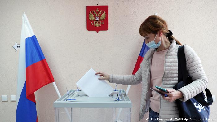 Russland Wahlen 2021 Wahllokal