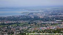 Blick von einem Huegel auf Bujumbura am Tanganyikasee, Burundi, Bujumbura | view from a hill to Bujumbura at Lake Tanganyika, Burundi, Bujumbura