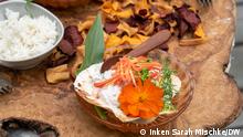 Tartar de pescado a la tahitiana con chips de verduras y arroz