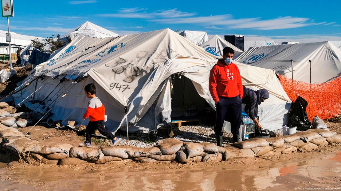 Πρόσφυγες στη δομή Καρά Τεπέ στη Λέσβο
