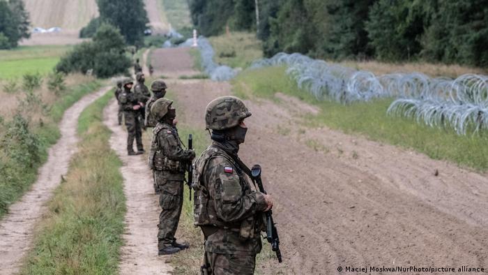 Polskie wojsko patroluje granicwe polsko-białoruską