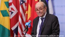 Francia se ofrece a ayudar a presidente ucraniano Zelenski
