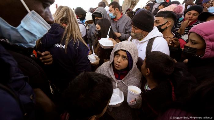 Las detenciones en la frontera entre Estados Unidos y México alcanzaron un récord en 2021.