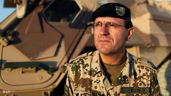 Georg Klein, der damalige Kommandeur in Kundus, forderte den NATO-Angriff an (Foto vom September 2009: AP)