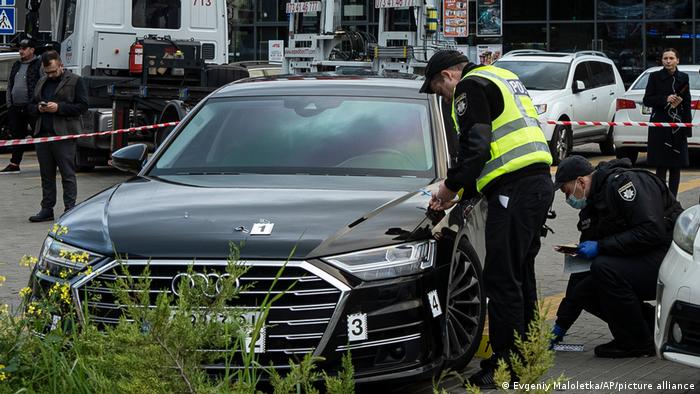 Police collect evidence of Zelenskyy's aide's car Police collect evidence of Zelenskyy's aide's car