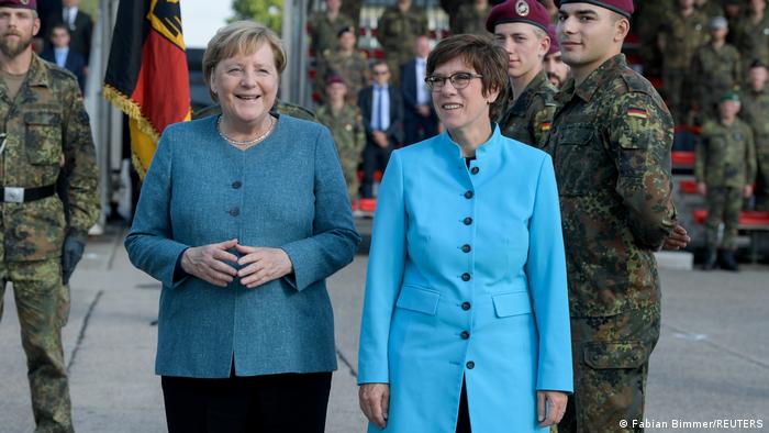 Deutschland Auftritt von AKK und Merkel bei der Bundeswehr in Seefeld
