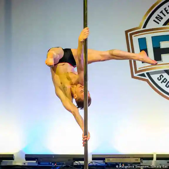 Pole dancing: 'Not something dirty, but a competitive sport' – DW –  09/25/2021