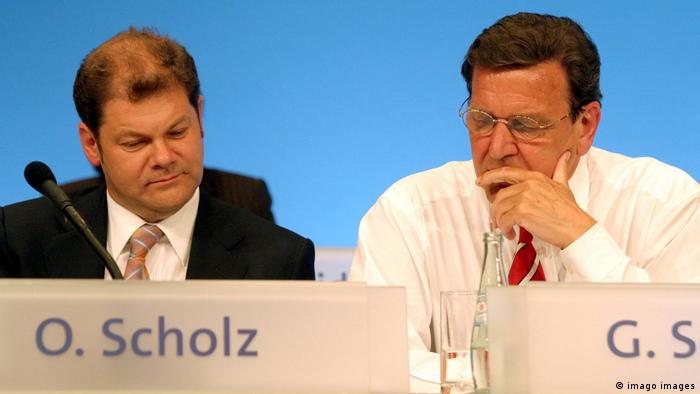 Olaf Scholz and Gerhard Schröder in 2003