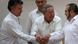 Le président cubain, Raul Castro, fait se serrer la main le président colombien Santos et le chef des FARC, Jimenez, en septembre 2015 Le président cubain, Raul Castro, fait se serrer la main le président colombien Santos et le chef des FARC, Jimenez, en septembre 2015