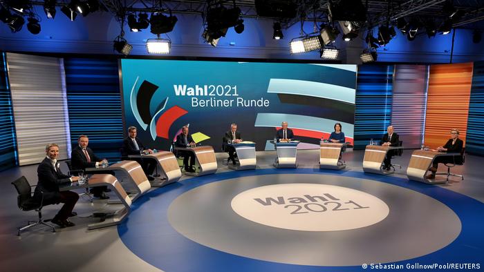 Bundestagswahl 2021 | Spitzenkandidaten bei einer TV Debatte am Wahlabend