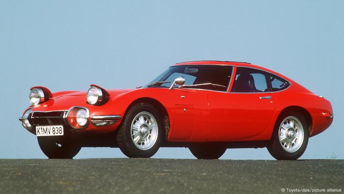 You Only Live Twice (1967): Toyota 2000 GT