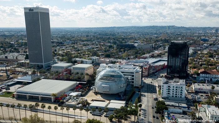 لس‌آنجلس، کلان شهر آمریکایی و مرکز ایالت کالیفرنیا در رتبه نهم گران‌ترین شهرهای جهان در سال ۲۰۲۱ قرار گرفته است. 