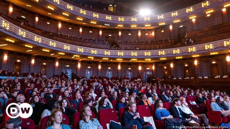 Faktencheck: Auch Ungeimpfte dürfen Anne-Frank-Film im Kino sehen