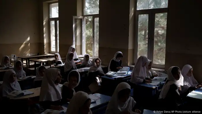 Afghanistan Kabul | Neuer Alltag | Schulmädchen 
