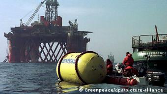 Διαμαρτυρία της Greenpeace σε πλατφόρμα της BP στη Βόρεια Θάλασσα