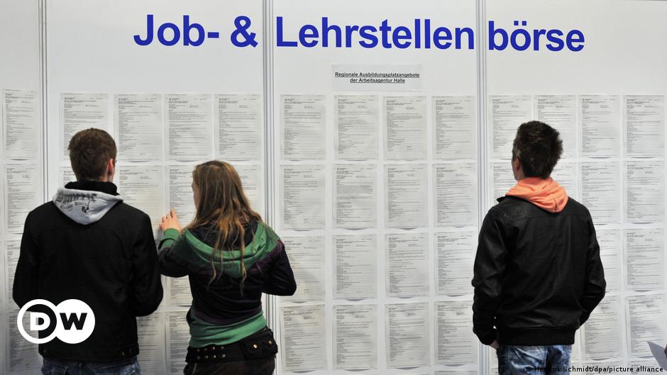 Die Arbeitslosigkeit in Deutschland steigt, da ukrainische Flüchtlinge beitreten |  Deutschland |  DW