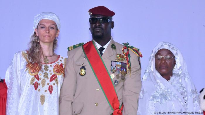 Guinea Conakry | Amtseinführung Mamady Doumbouya als Interimspräsident