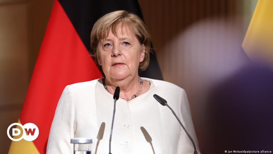 Angela Merkel fordert Demokratie am Tag der Deutschen Einheit  Deutschland heute  DW
