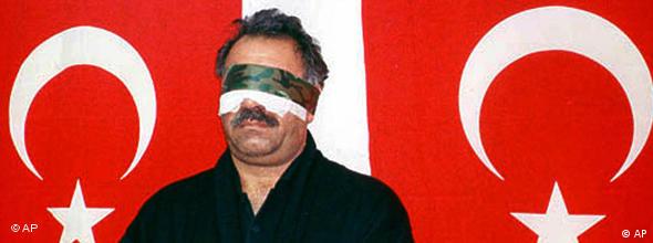 بازداشت عبدالله اوجالان در سال ۱۹۹۹ در کنیا و انتقال او به ترکیه بازداشت عبدالله اوجالان در سال ۱۹۹۹ در کنیا و انتقال او به ترکیه