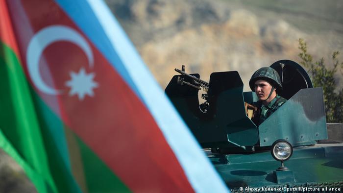 وزارت امور خارجه جمهوری آذربایجان اعلام کرد که تاکید ایران و آذربایجان بر حل همه اختلافات از طریق مذاکره است