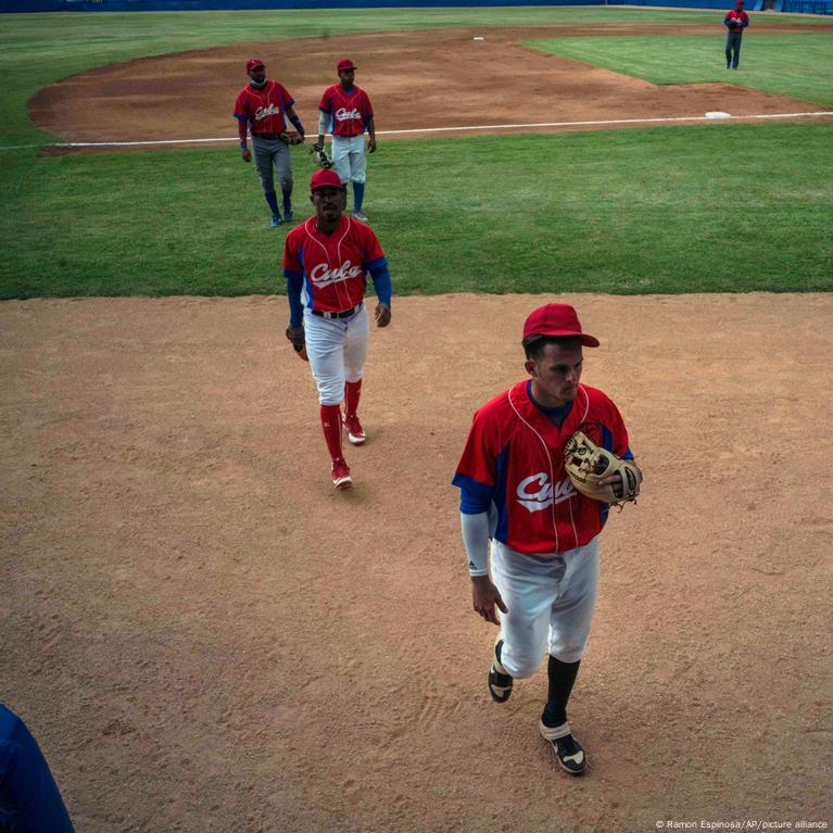 Why Cuban baseball players fled their country – DW – 10/06/2021