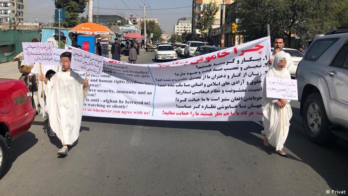 Afghanistan Demonstration gegen Armut und die Einschränkung der Rechte von Frauen in Kabul