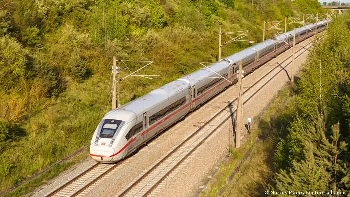 ICE 4 Zug der Deutsche Bahn