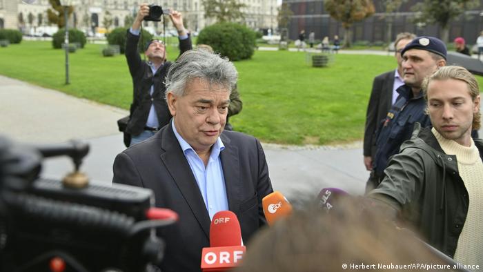 Österreich Wien | Vizekanzler Werner Kogler auf dem Weg zu Bundespräsident Van der Bellen