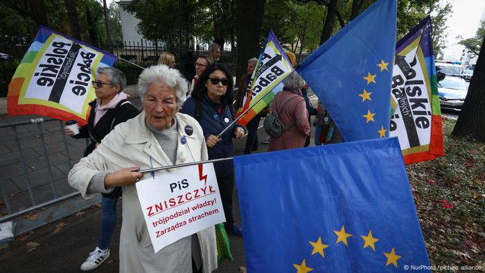 Kommentarij Polsha Dlya Es Eshe Ne Otrezannyj Lomot Kommentarii Obozrevatelej Dw I Priglashennyh Avtorov Dw 08 10 2021