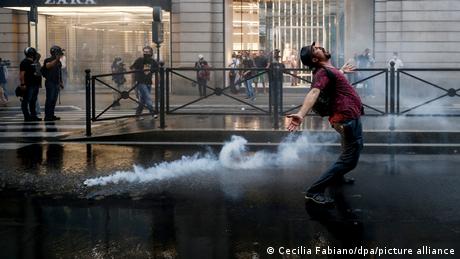 Италия изисква от всички които работят да имат Зелен сертификат