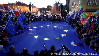 Διαδήλωση υπέρ της ΕΕ στη Βαρσοβία