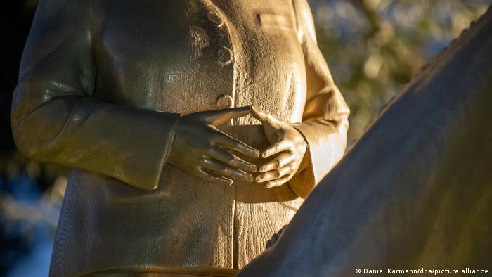 Памятник Ангеле Меркель в Баварии