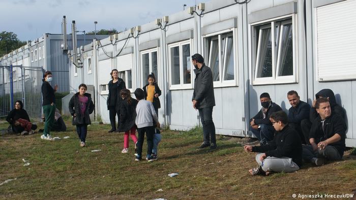 Блок-контейнеры для проживания беженцев в лагере в Айзенхюттенштадте