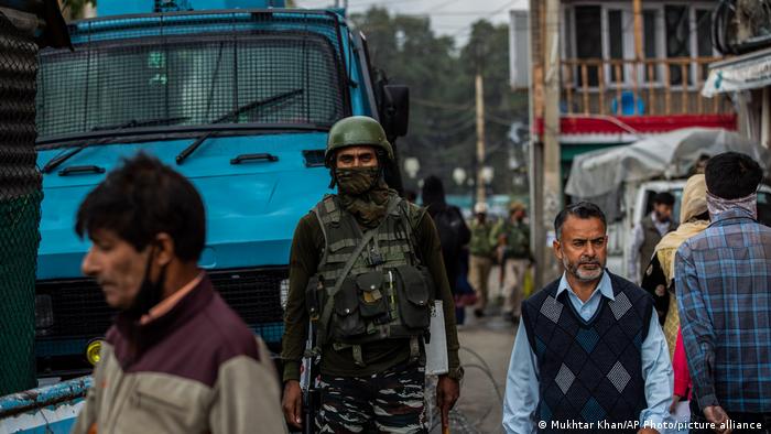 Indien Kaschmir Srinagar Sicherheitskräfte