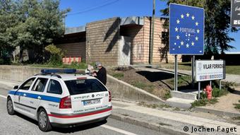 Portugal Die Portugiesische Polizei sucht an der Granze nach Limo-Schmugglern