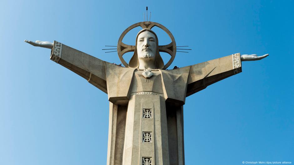 Rio De Janeiro S Famous Christ The Redeemer Statue Marks 90 All Media Content Dw 17 10 21