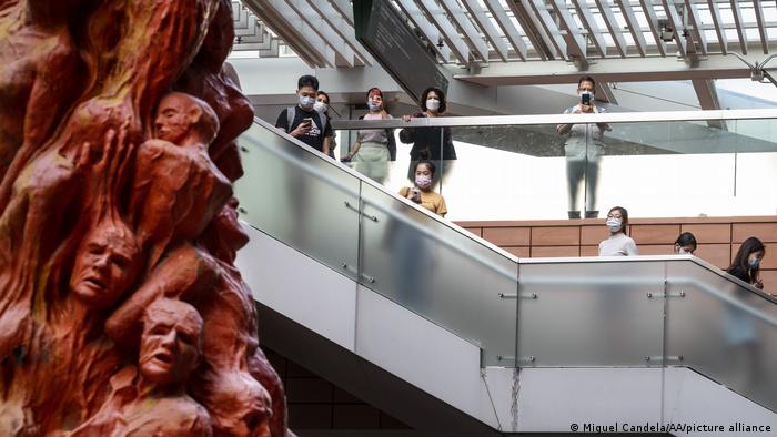 Hongkong | Skulptur PILLAR OF SHAME des dänischen Künstler Jens Galschiot 