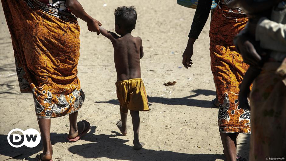 Malnutrition Aiguë : L'Onu Tire La Sonnette D'alarme | DW | 13.01.2023 ...