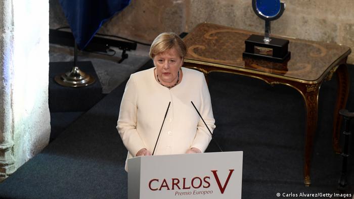 Spanien König Felipe verleiht Kanzlerin Merkel Europapreis