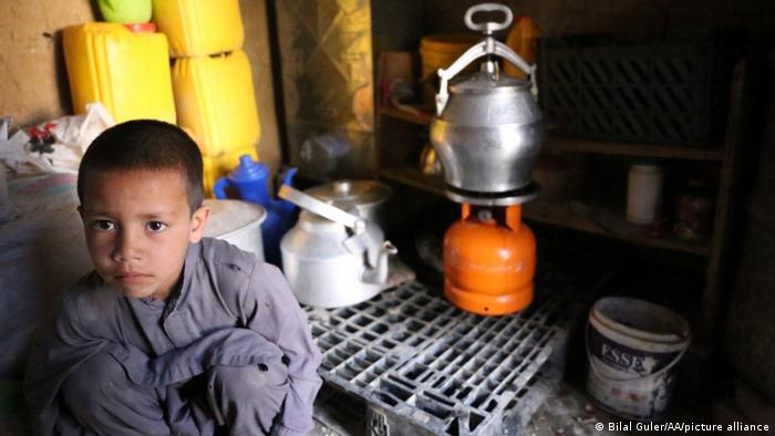 Гладно дете в Афганистан