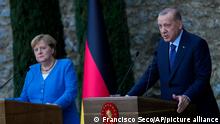 Меркель закликала Ердогана до співпраці для уникнення нової хвилі біженців з Афганістану
