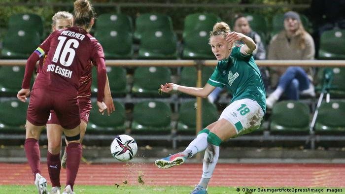 Lina Hausicke scored the decisive goal in Bremen's first win of the season