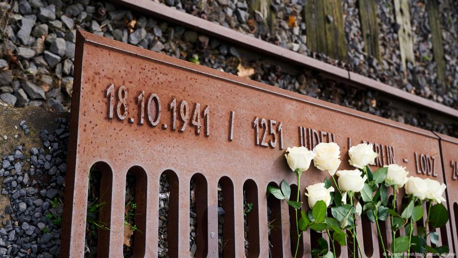 Remembering the deportation of Berlin's Jews – DW – 10/18/2021
