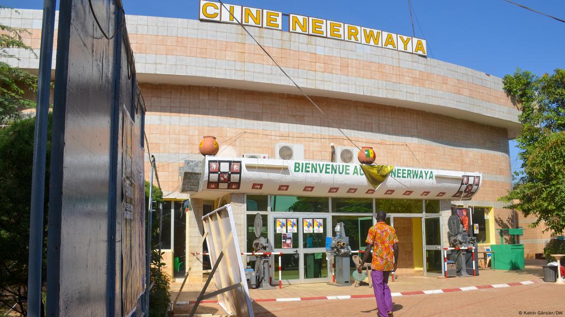 Salle de cinéma à Ouagadougou